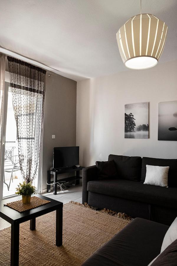 Kalvou Flat Apartment Tesalonika Bagian luar foto