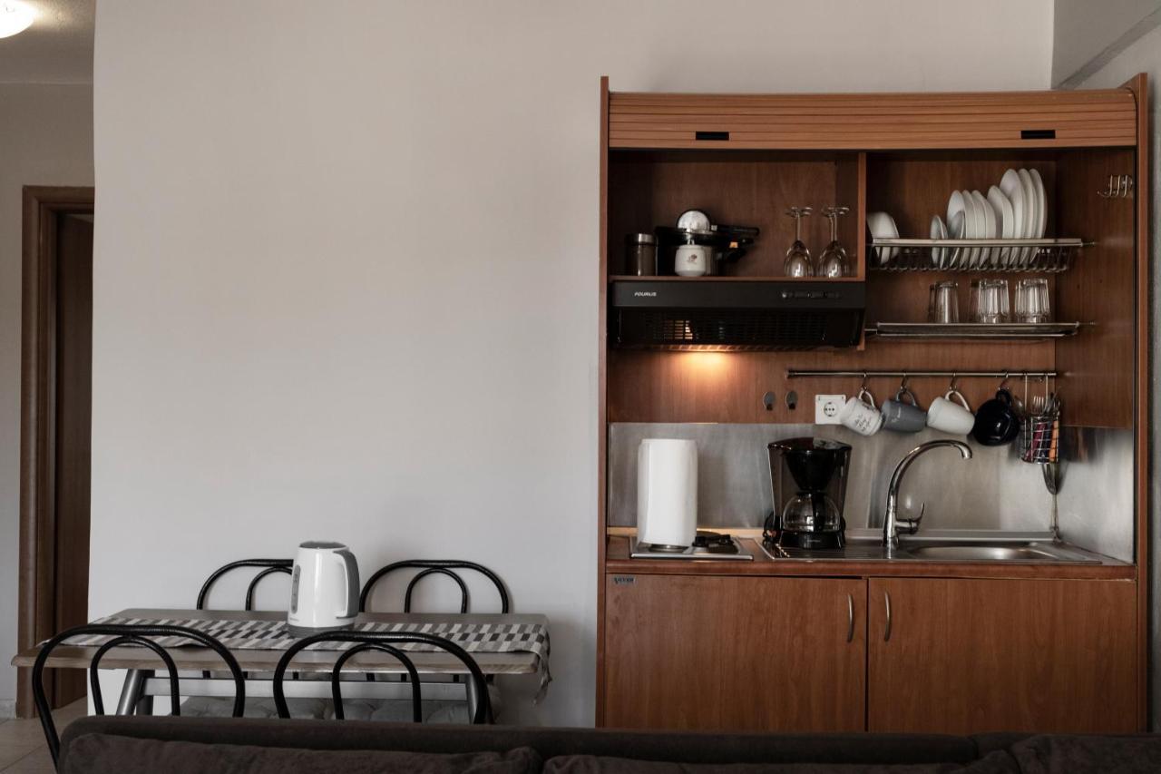 Kalvou Flat Apartment Tesalonika Bagian luar foto