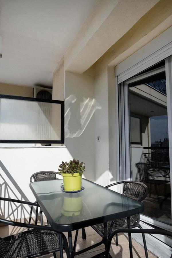 Kalvou Flat Apartment Tesalonika Bagian luar foto